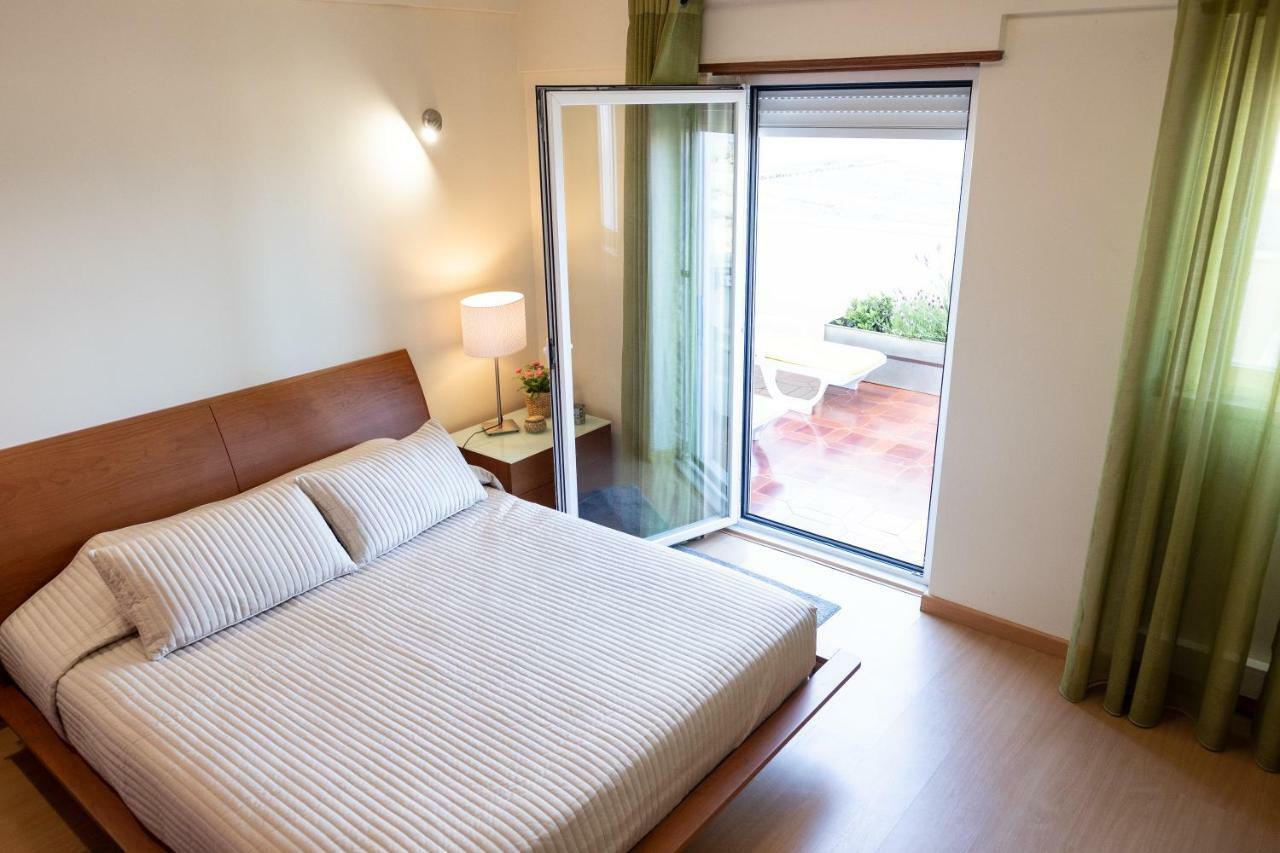 Window To The Sea Apartment Oeiras Exterior foto
