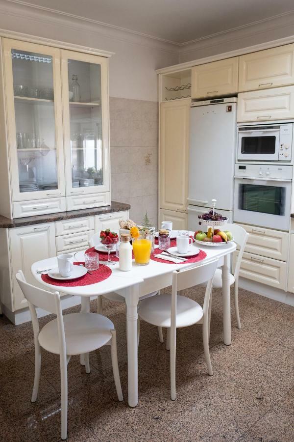 Window To The Sea Apartment Oeiras Exterior foto