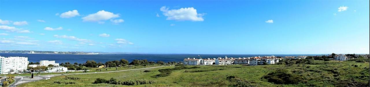 Window To The Sea Apartment Oeiras Exterior foto